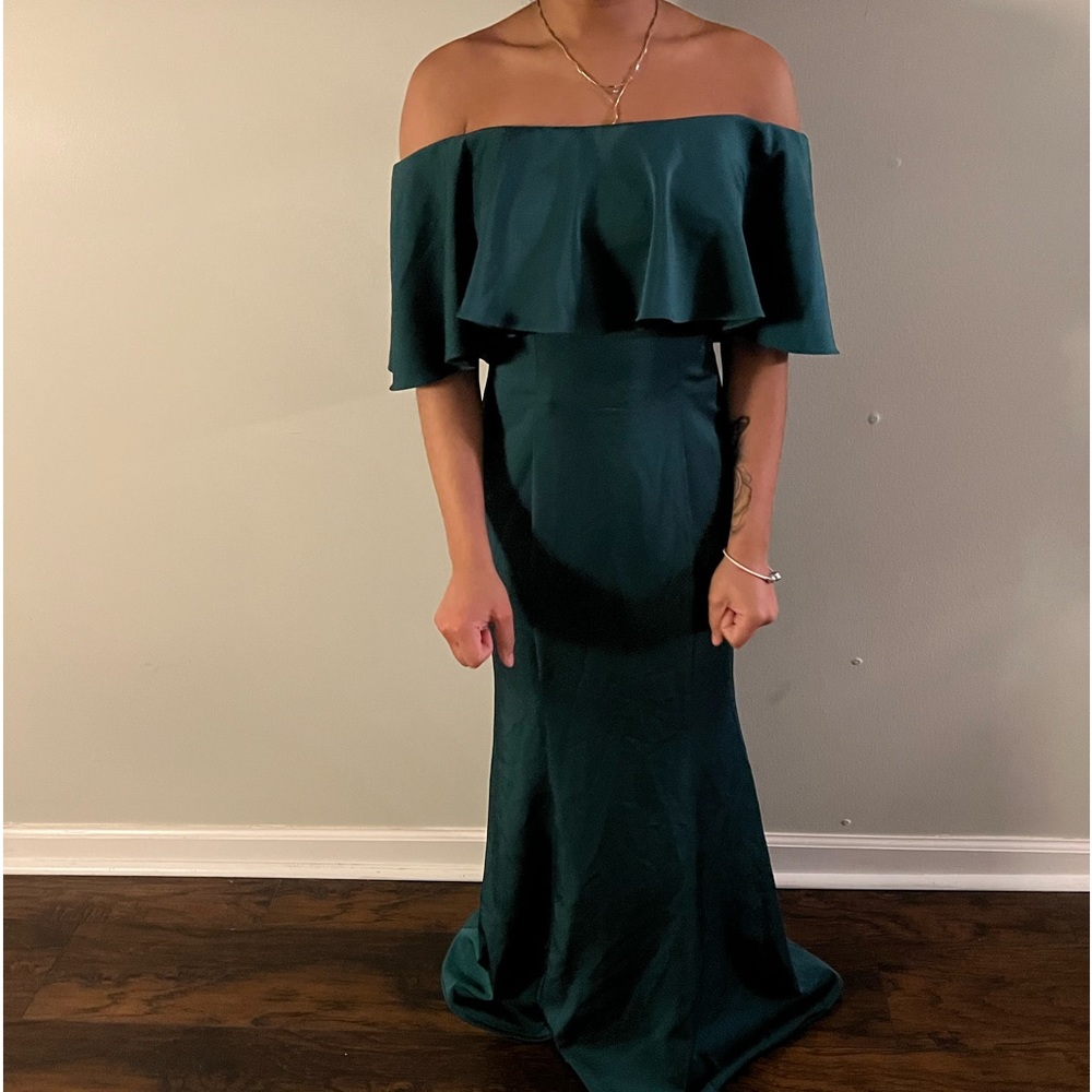 Kleinfeld size 6 Emerald green.worn once for a wedding.